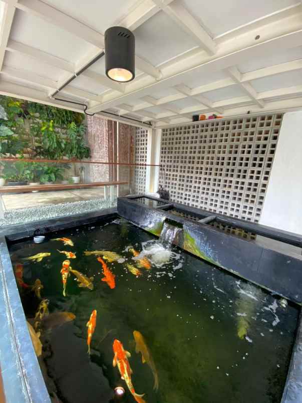 dijual rumah jl pondasi kayu putih