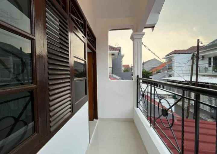 dijual rumah jl pondok bambu duren