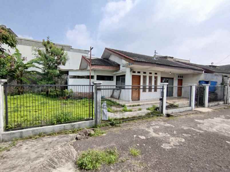 dijual rumah jl purnabakti riung