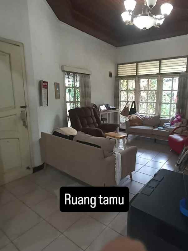 dijual rumah jl raudah