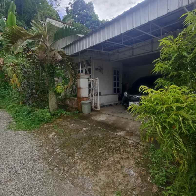 dijual rumah jl raudah