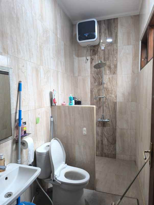 dijual rumah jl rawamangun jakarta timur