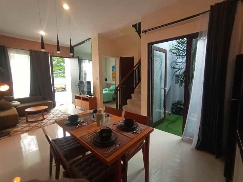 dijual rumah jl raya cikeas kec gunung