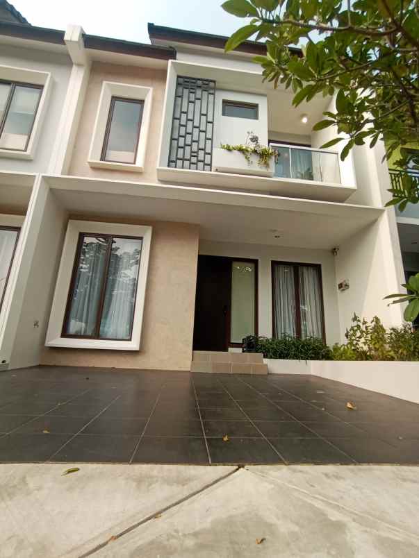 dijual rumah jl raya cikeas kec gunung