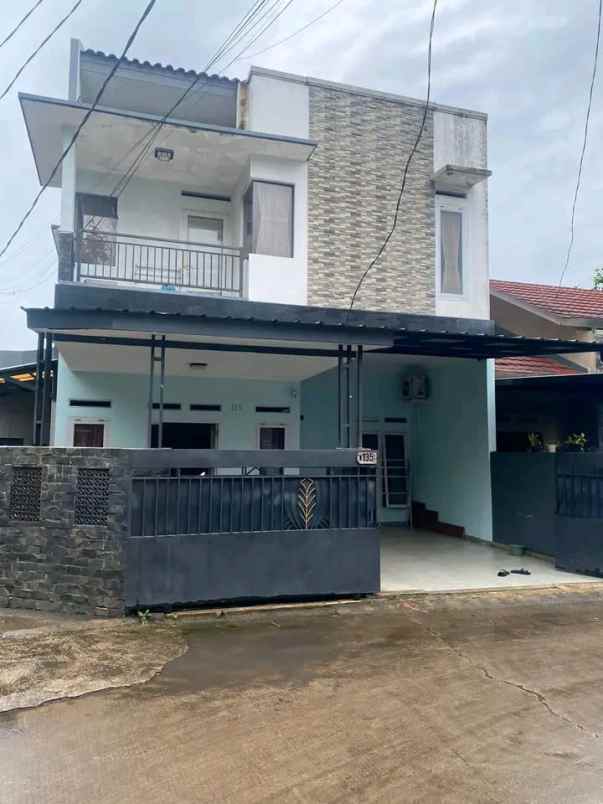 dijual rumah jl raya hankam jatiwarna