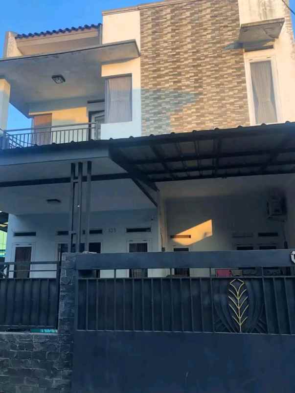 dijual rumah jl raya hankam jatiwarna