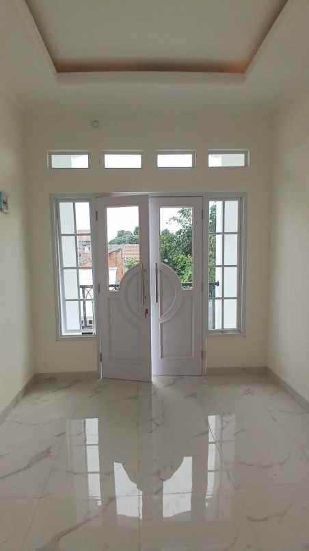 dijual rumah jl raya kalimulya