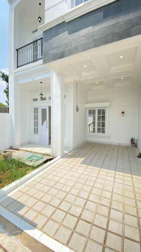 dijual rumah jl raya kalimulya