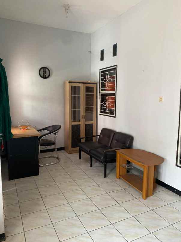 dijual rumah jl raya samarang tarogong
