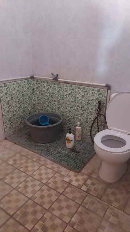 dijual rumah jl raya serang pandeglang