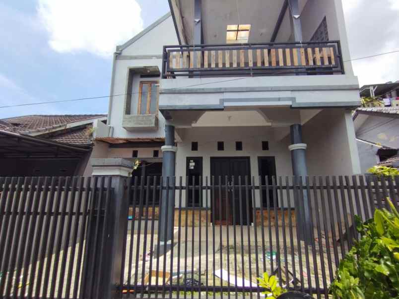 dijual rumah jl sariwangi gegerkalong