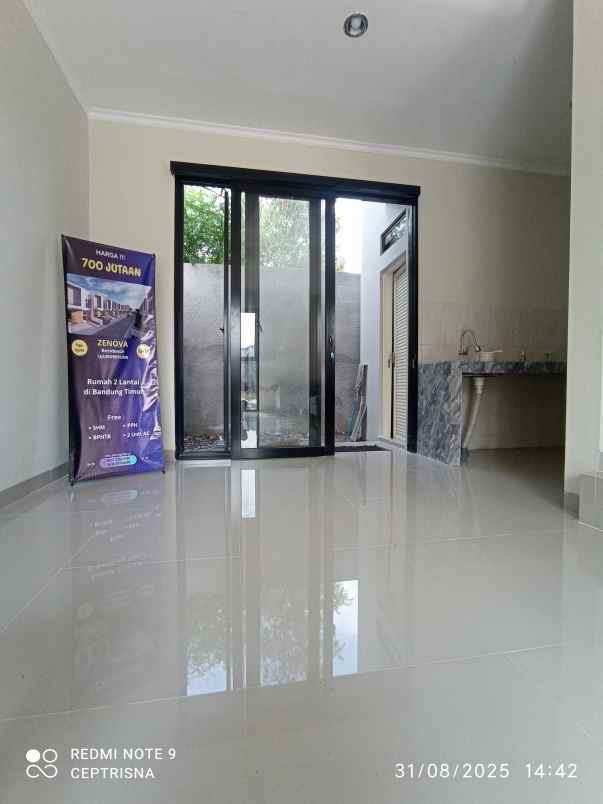 dijual rumah jl sukamaju