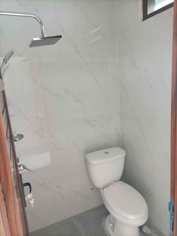 dijual rumah jl swadaya duren sawit