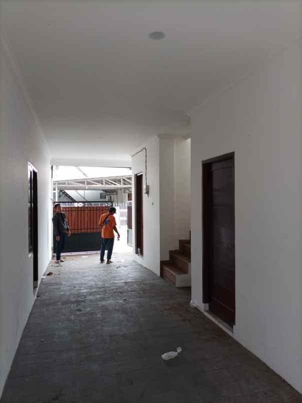 dijual rumah jl swadaya duren sawit