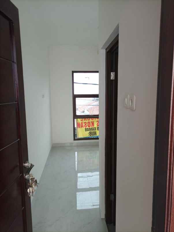 dijual rumah jl swadaya duren sawit