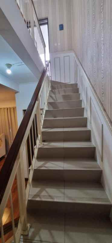 dijual rumah jl ters buahbatu bandung