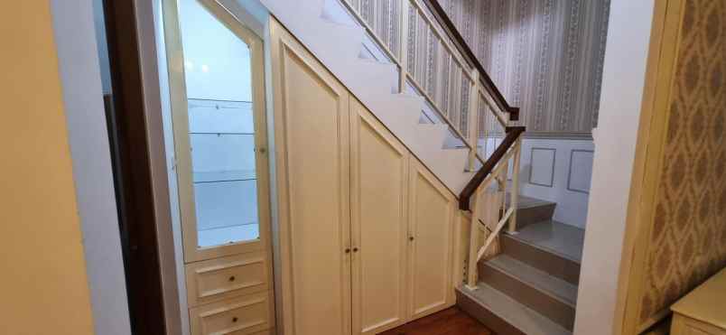 dijual rumah jl ters buahbatu bandung