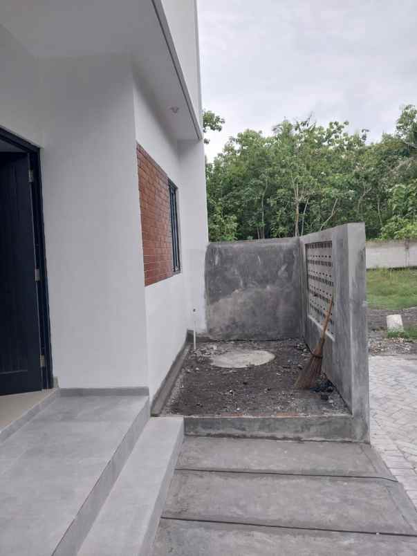 dijual rumah jl wates km 10 argomulyo