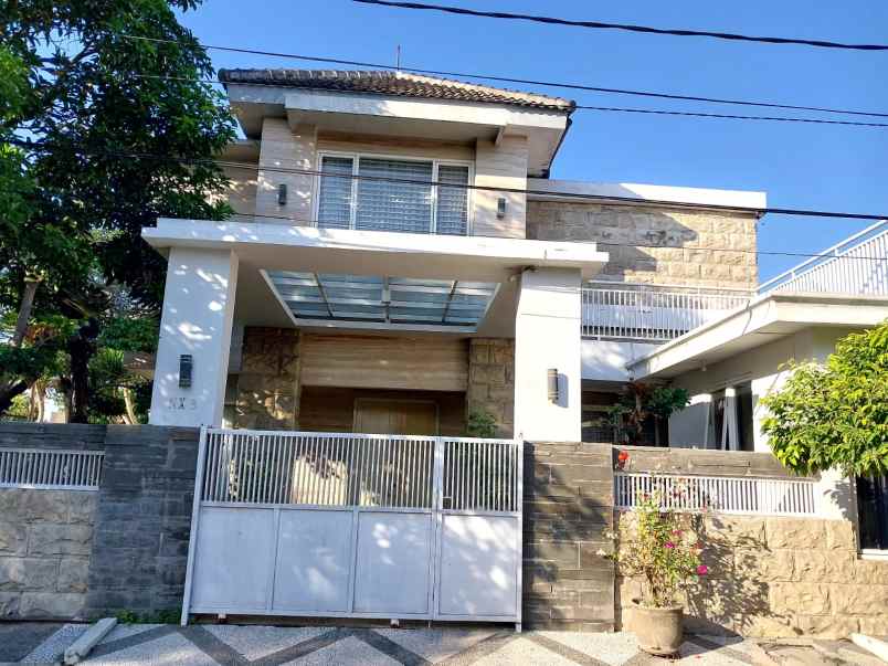 dijual rumah jl wiyung indah timur ii