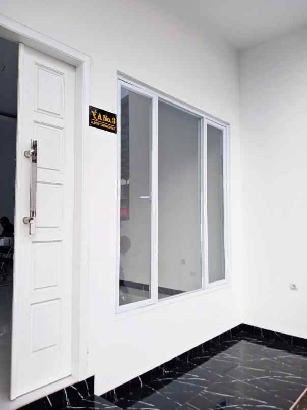dijual rumah jln mayang pratama