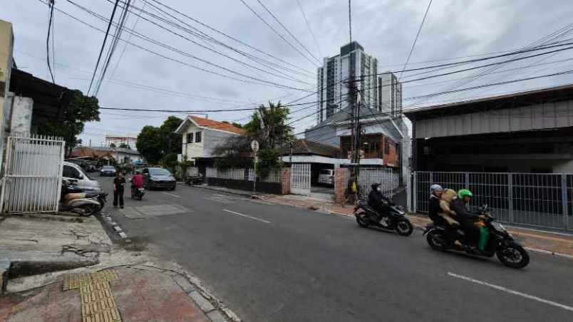 dijual rumah jln pramuka jaya sari salemba