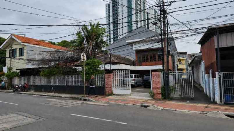 dijual rumah jln pramuka jaya sari salemba