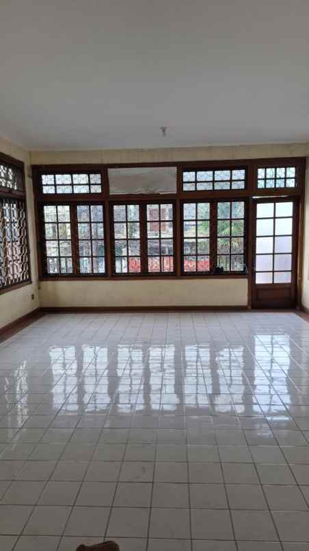 dijual rumah jln pramuka jaya sari salemba