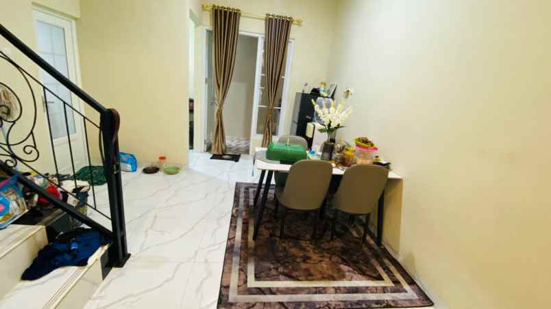 dijual rumah kalibaru cilodong depok