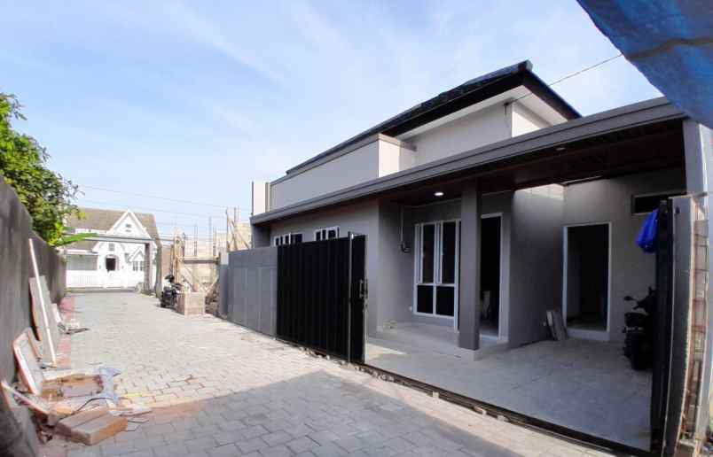 dijual rumah kalitirto