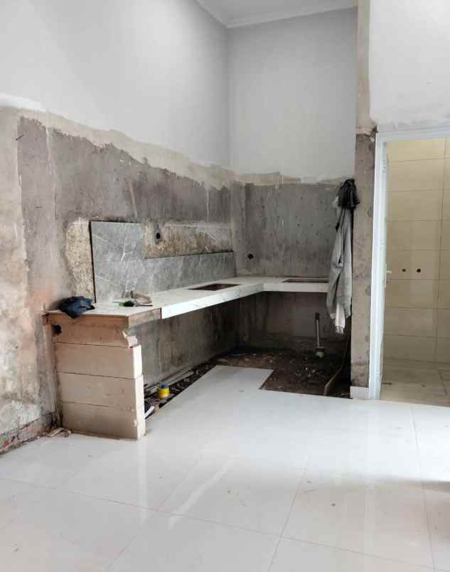 dijual rumah kalitirto