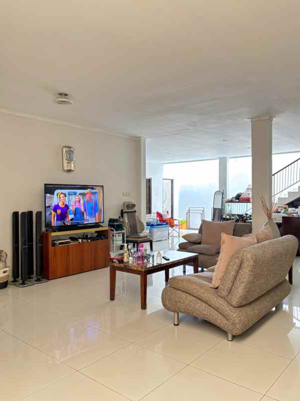 dijual rumah kebayoran baru