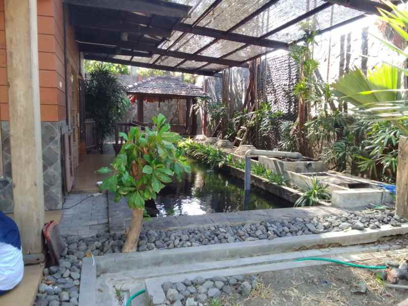 dijual rumah kebonsari lvk