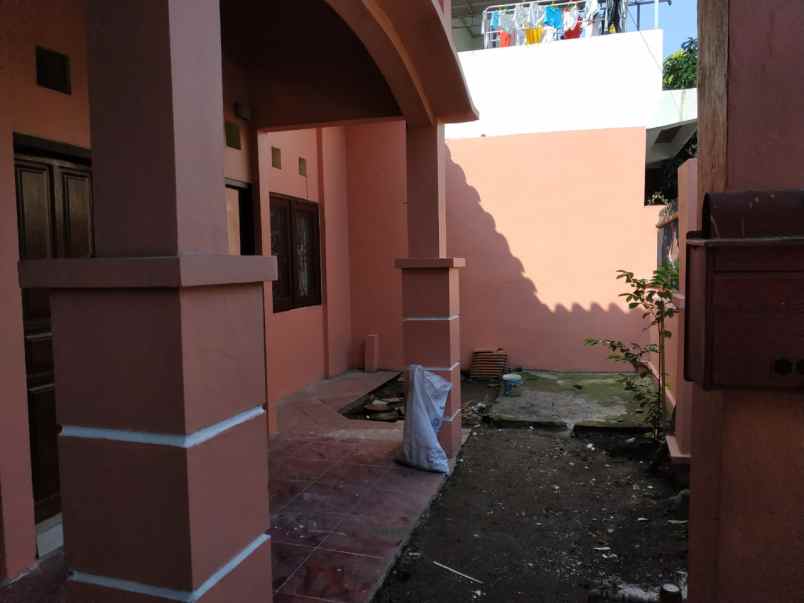 dijual rumah kebraon indah