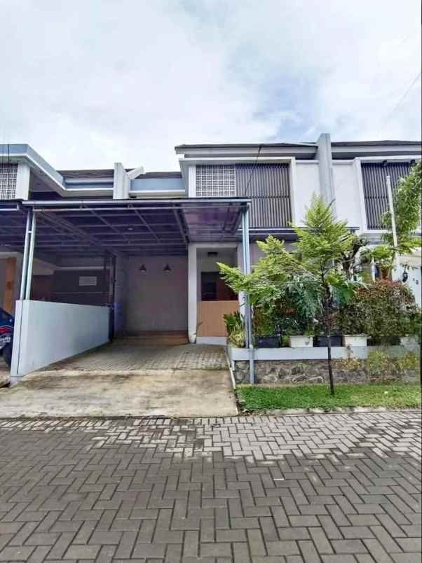dijual rumah kec parongpong