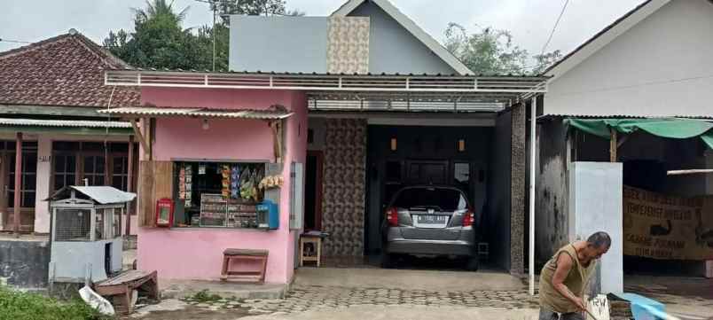 Rumah Huni Dan Usaha Poros Jl Raya Kedungrejo Dekat Exit Tol Pakis Mal
