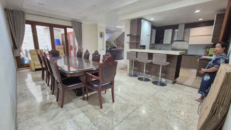 dijual rumah kelapa nias kelapa gading