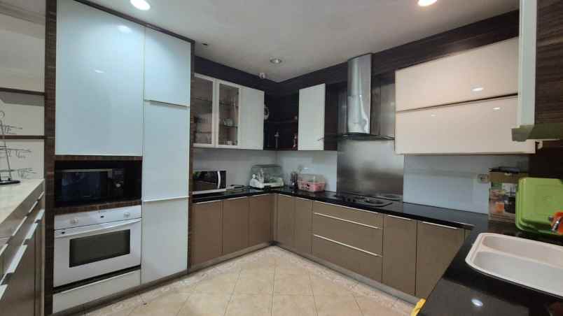 dijual rumah kelapa nias kelapa gading