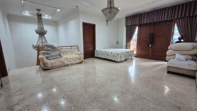 dijual rumah kelapa nias kelapa gading