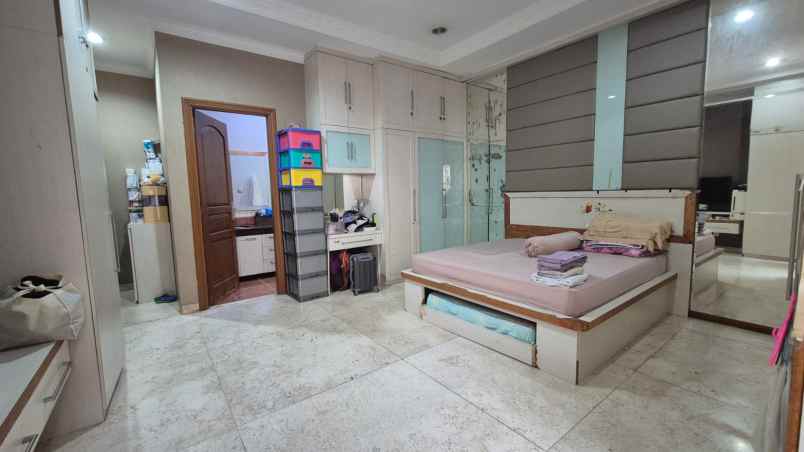 dijual rumah kelapa nias kelapa gading