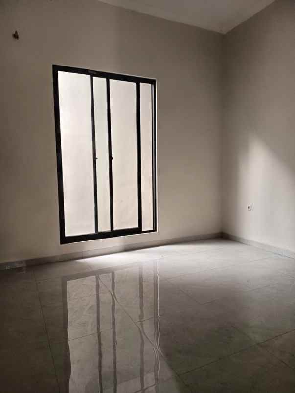 dijual rumah klampis semolo timur