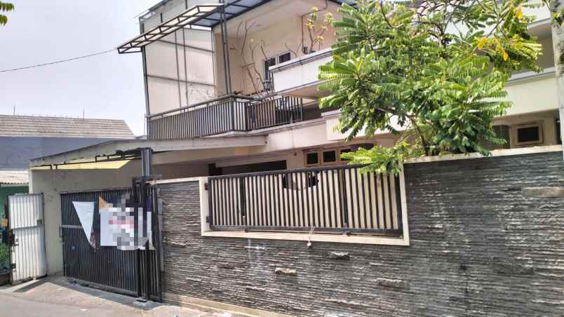 dijual rumah klender