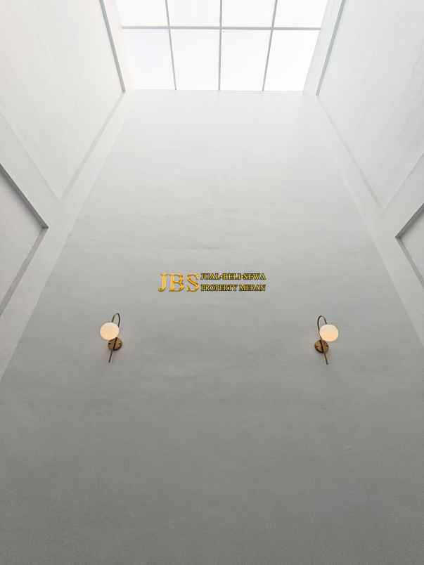 dijual rumah komplek adam malik