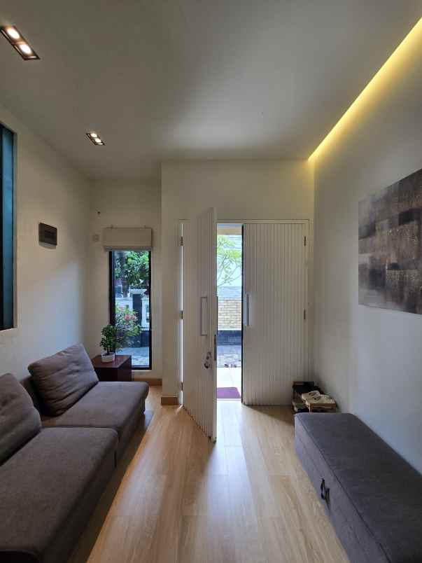 dijual rumah komplek billymoon pondok