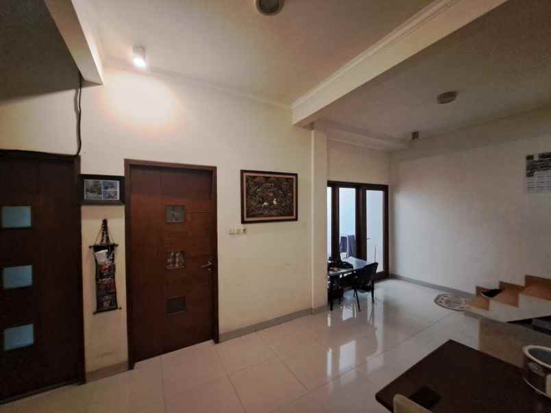 dijual rumah komplek bumi adipura bandung