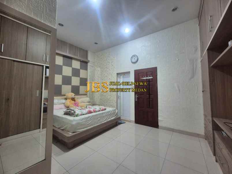 dijual rumah komplek cemara asri jalan