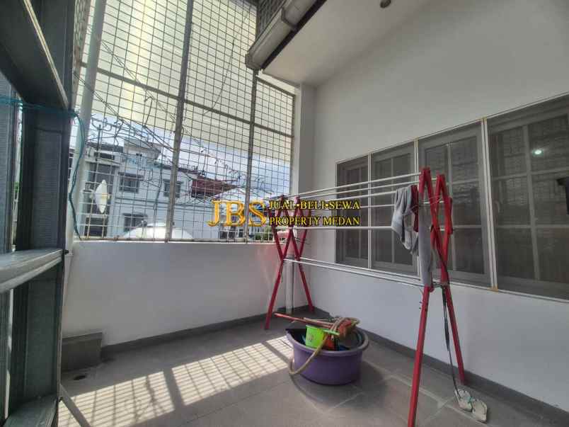 dijual rumah komplek cemara asri jalan