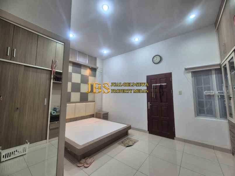 dijual rumah komplek cemara asri jalan