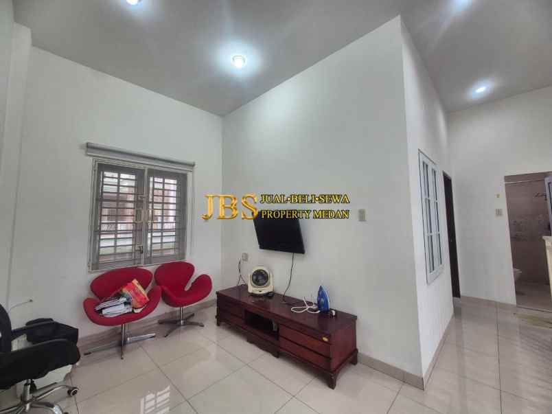dijual rumah komplek cemara asri jalan