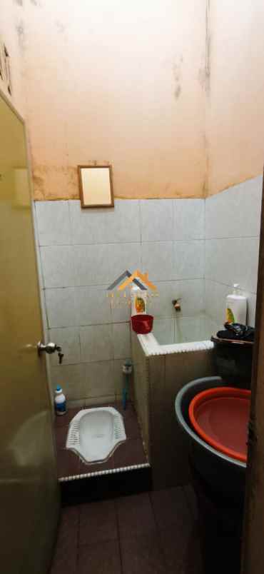 dijual rumah komplek cemara hijau jalan