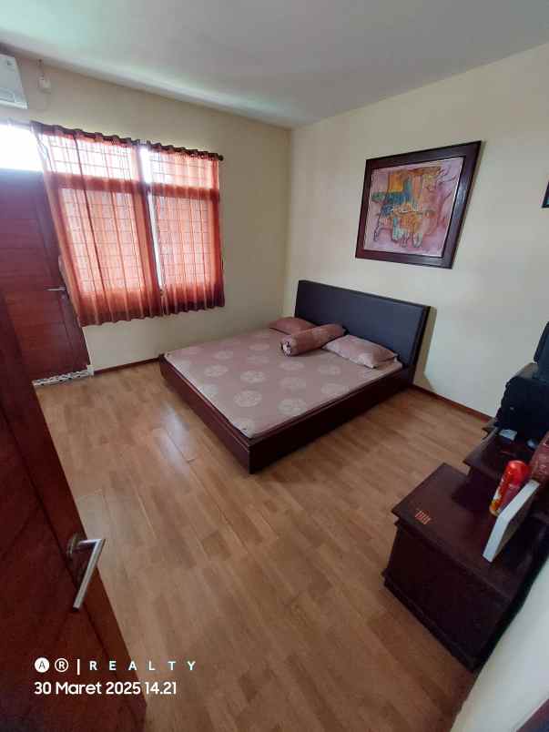 dijual rumah komplek cigadung